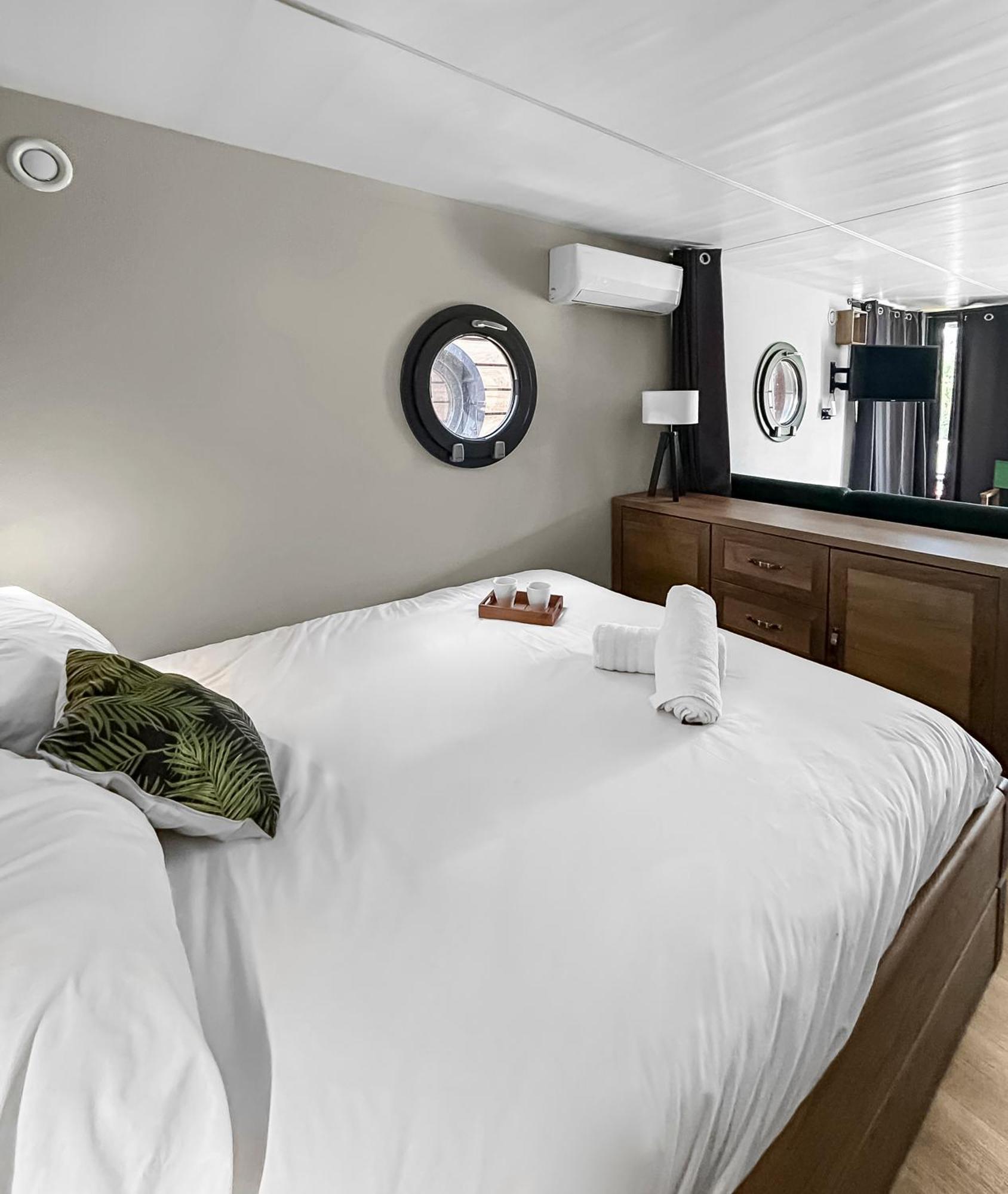 Sejour Unique Sur Un Bateau "Marius" Vauvert Exterior foto