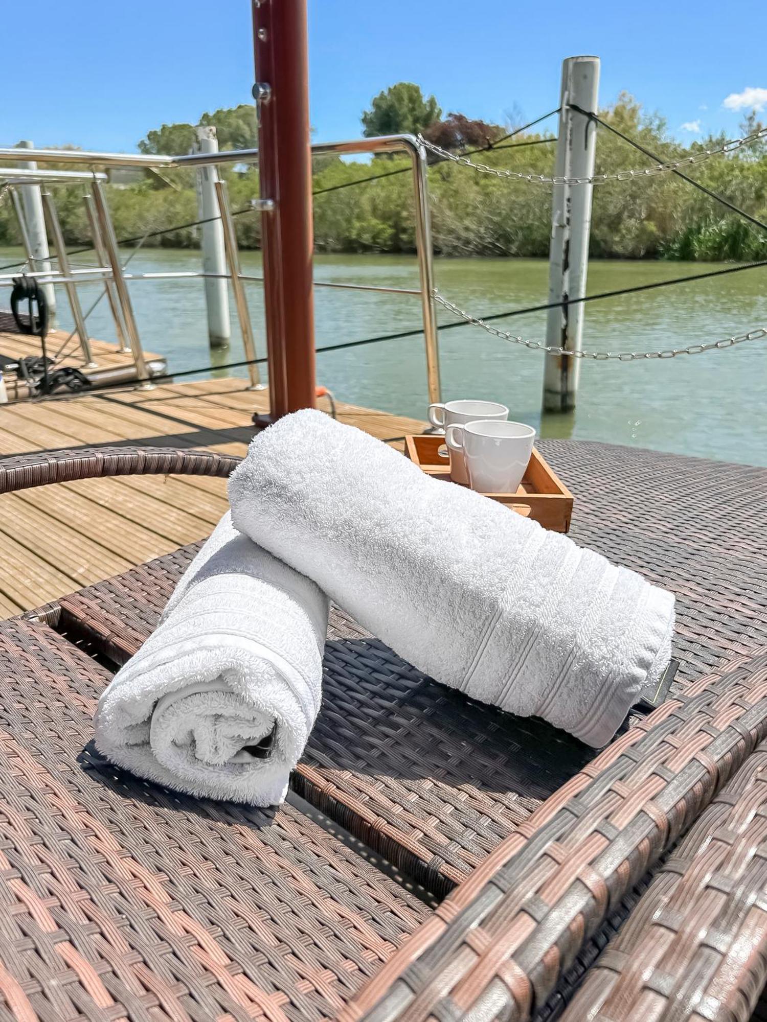 Sejour Unique Sur Un Bateau "Marius" Vauvert Exterior foto